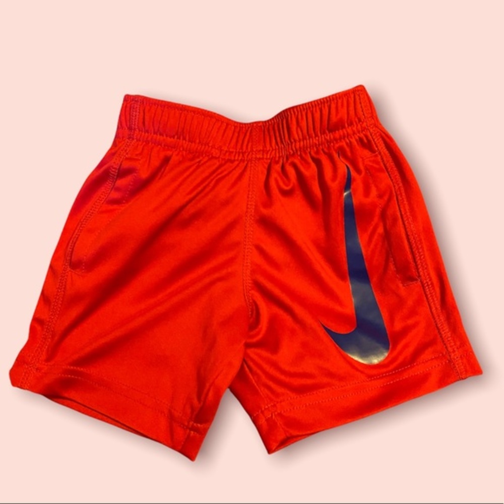 NIKE 2t red shorts - with big check